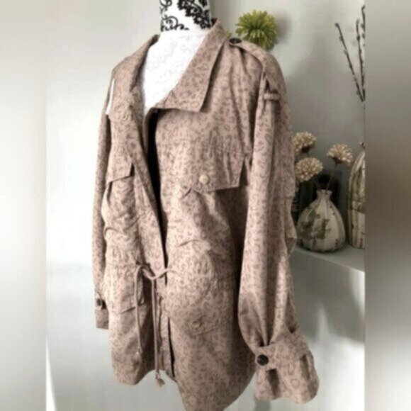 Neutral Leopard print jacket with cinch waist Women's Sz 16 - Picture 6 of 10